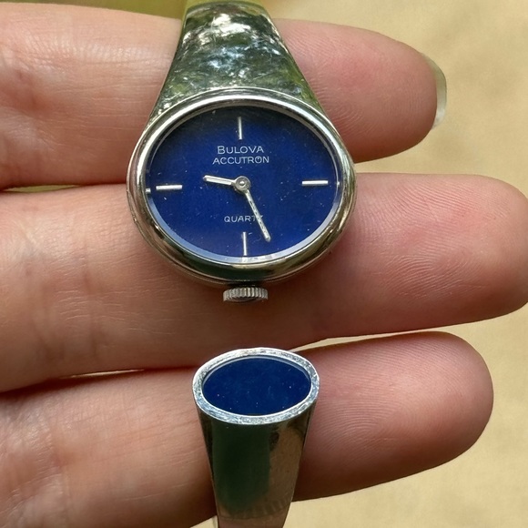 Bulova Accessories - Bulova Accutron Ladies Watch stainless steel bangle Bracelet Quartz